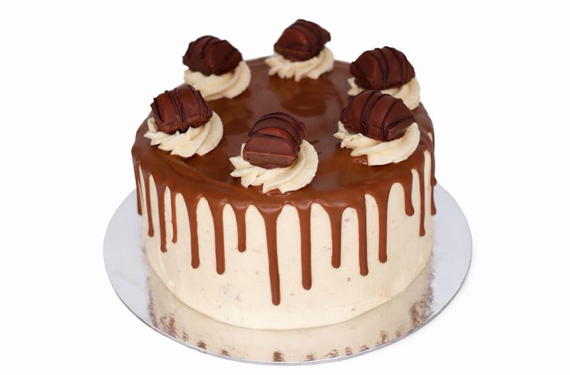 Kinder bueno cake