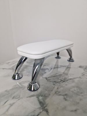 Mit Silber Füßen