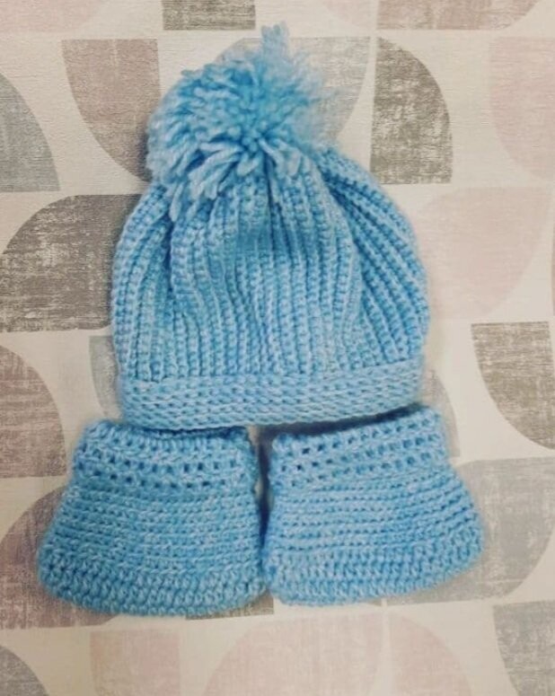 Knitted Booties and Hat Set