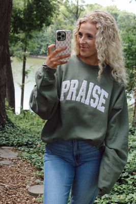 PRAISE Gingham Appliqué Sweatshirt