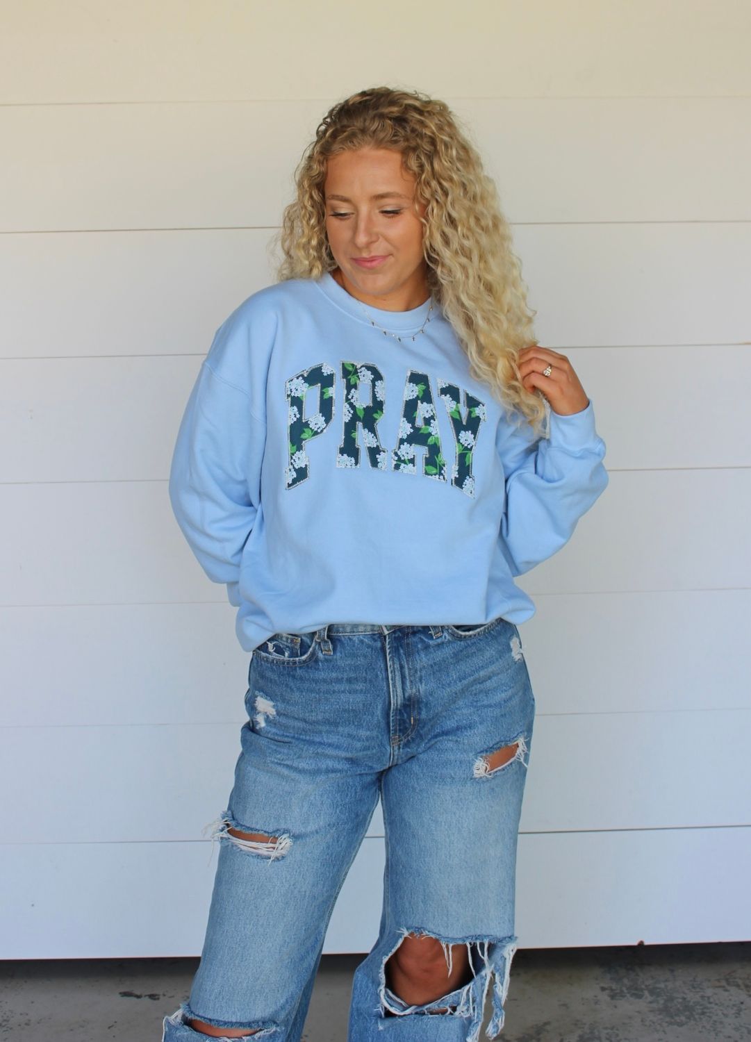 PRAY Hydrangea Appliqué Sweatshirt
