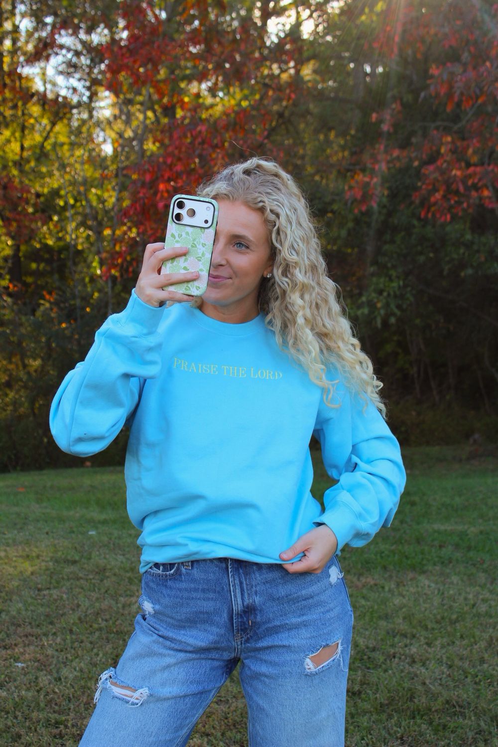 Praise the Lord Embroidered Sweatshirt