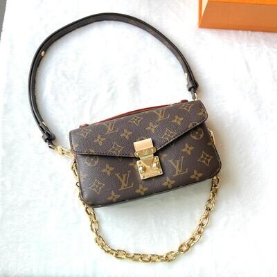 Pochette Métis East West