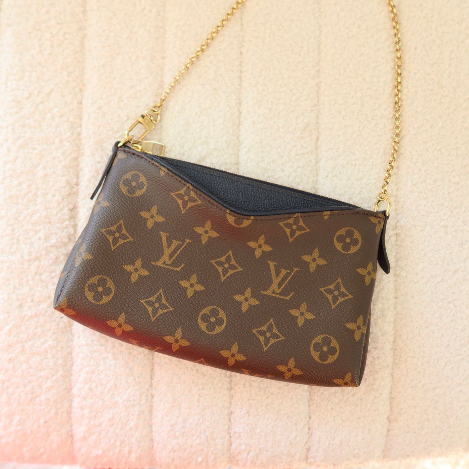 LV Pallas Clutch Monogram Navy