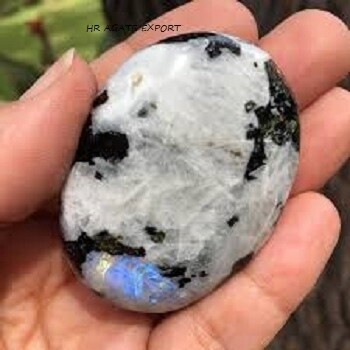 Black Valentines Box - Rainbow Moonstone