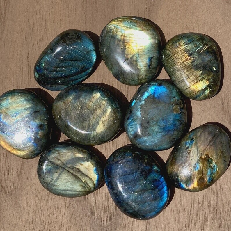 Black Valentines Box - Labradorite