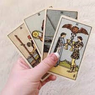 Card Reading Service by Leyla / up to 1 HR
