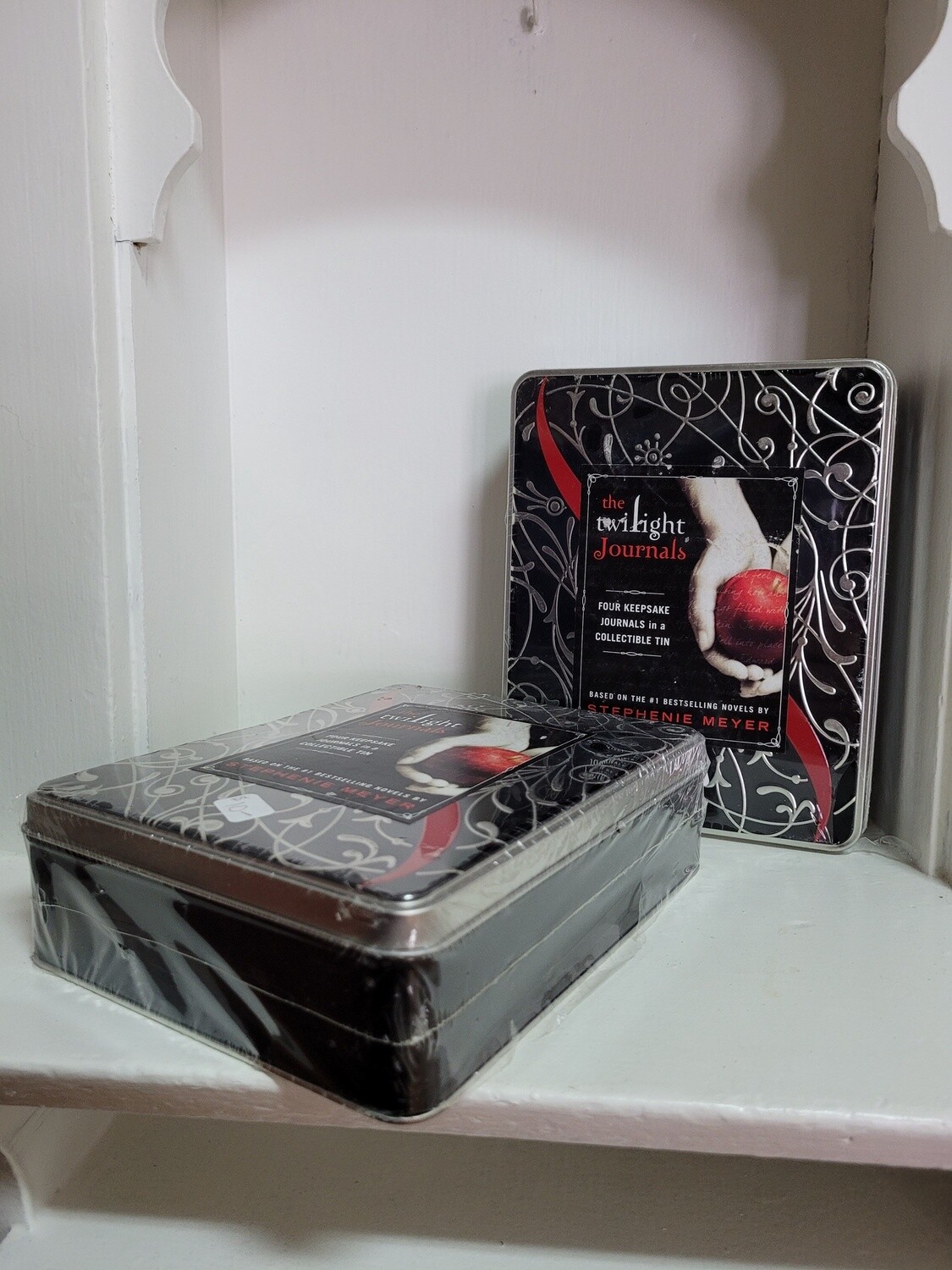 Twilight Journals -  Four Keepsake Journals in a Collectible Tin