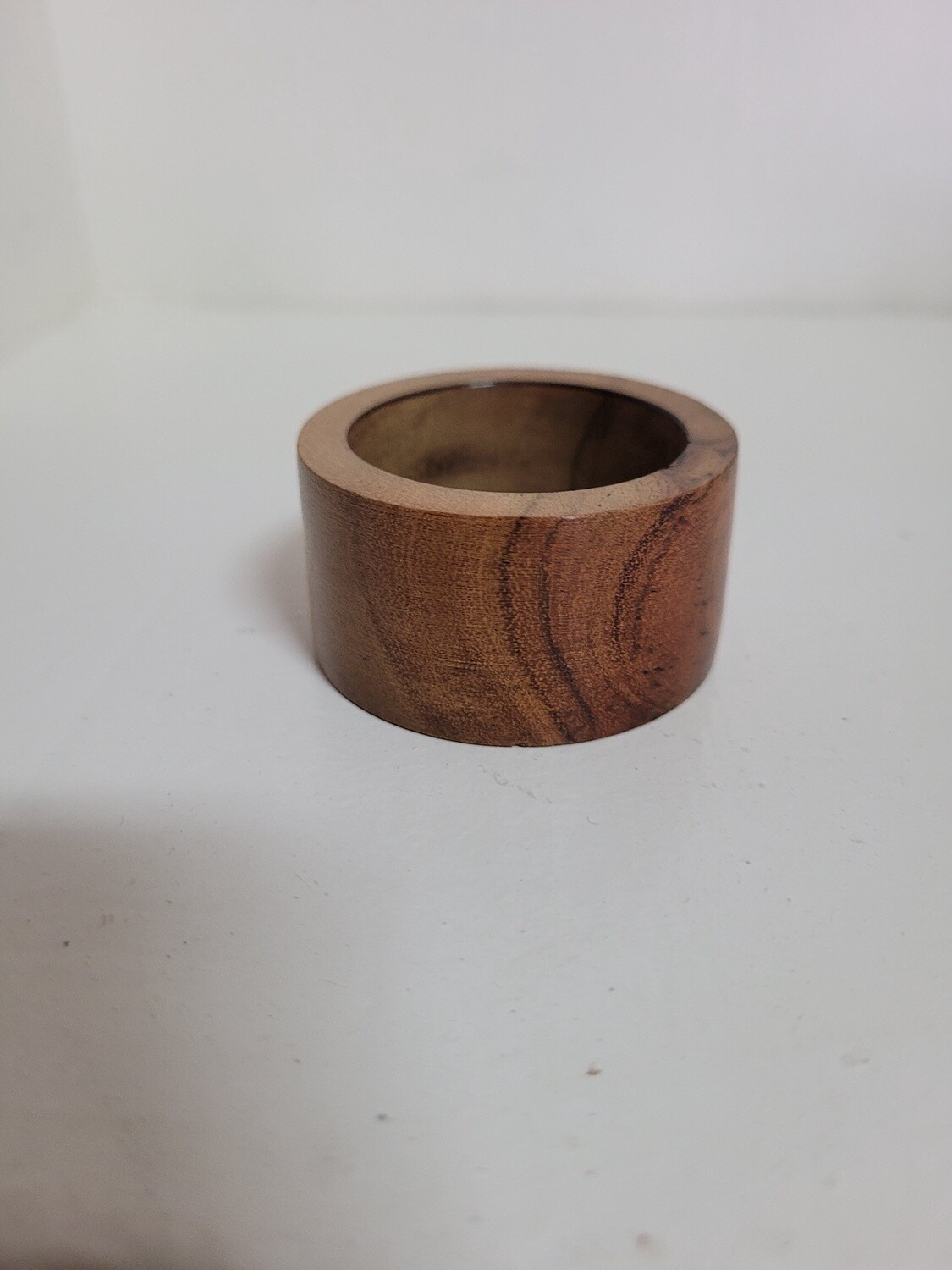 Sphere Stand, Design: smooth