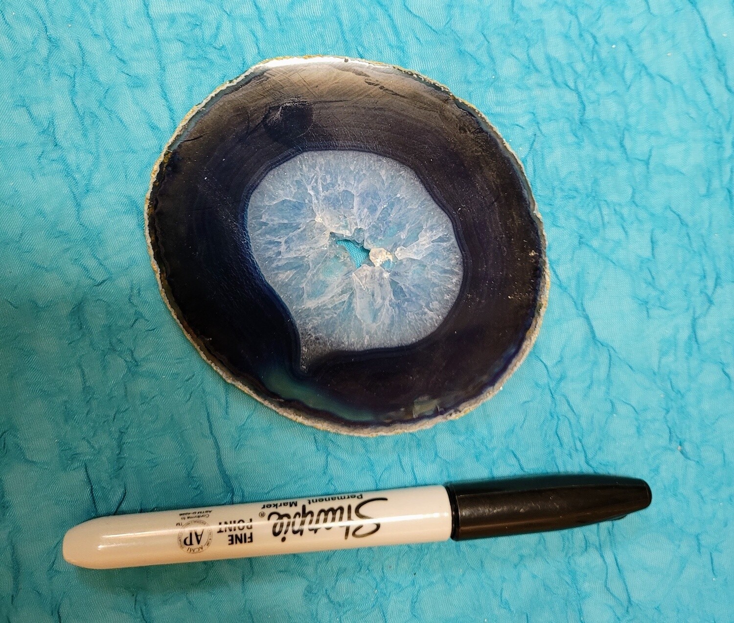 Agate Geod Slice, Size: 3&quot; Blue