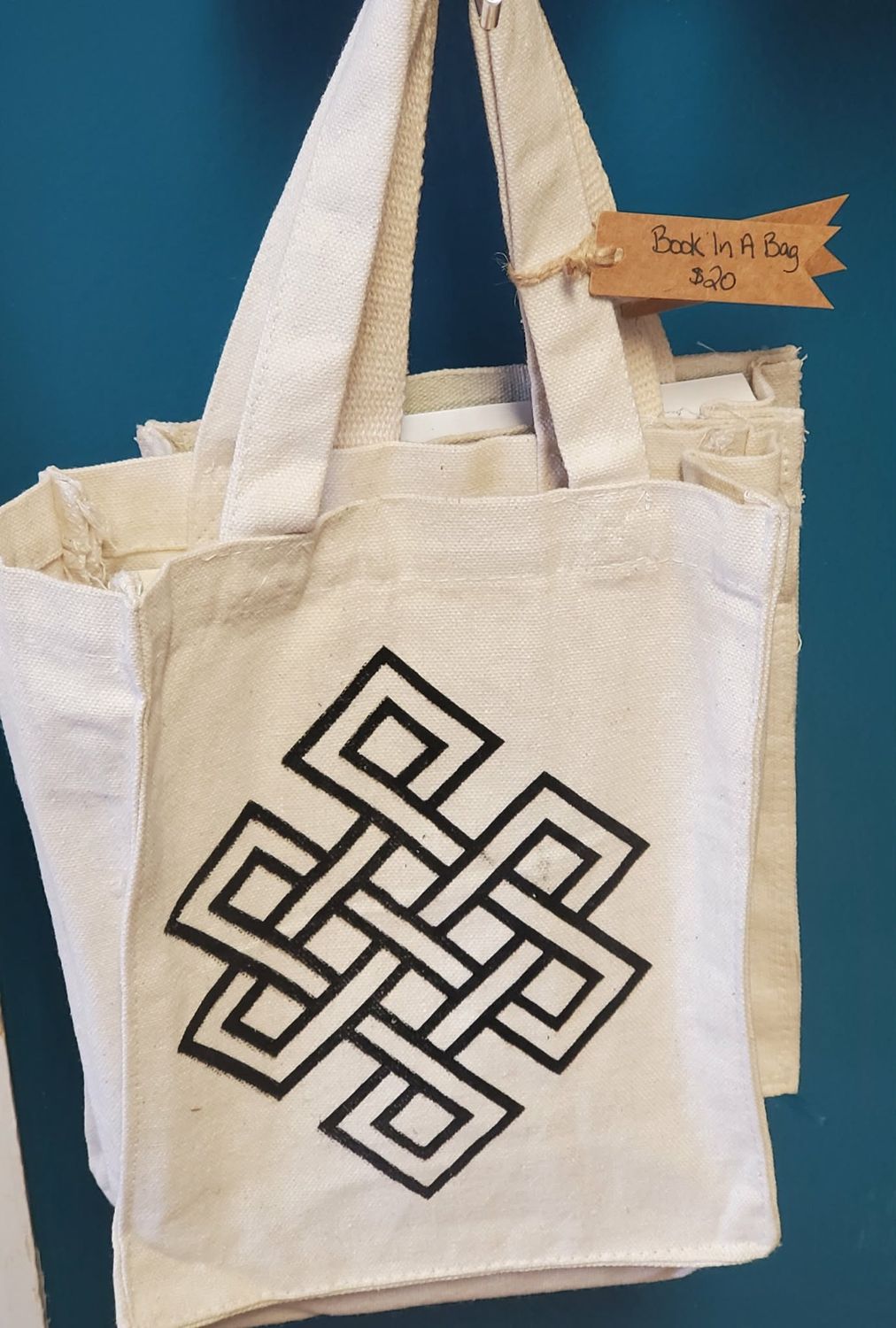 Blind date with ...Book in a bag