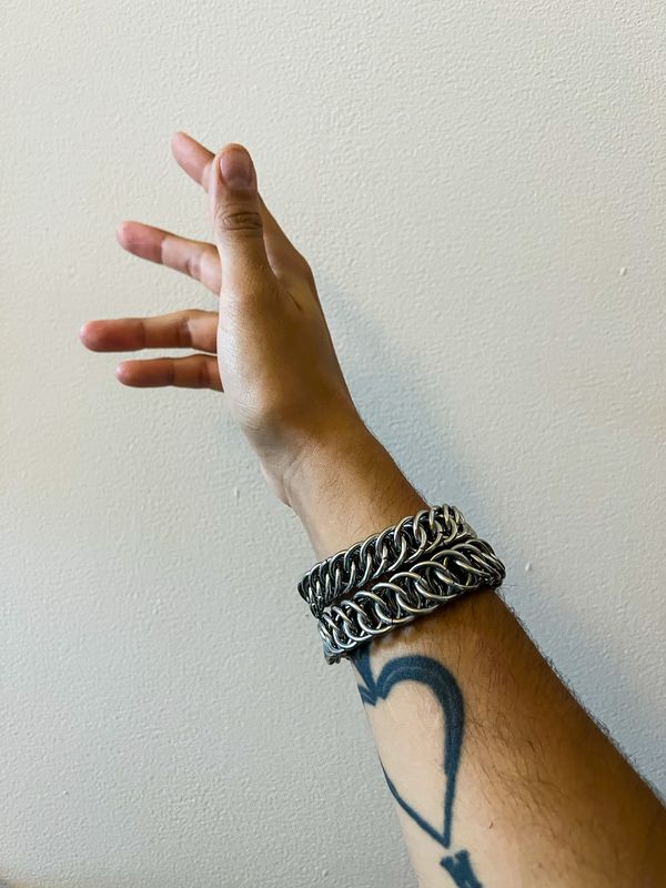 WRIST WEAR