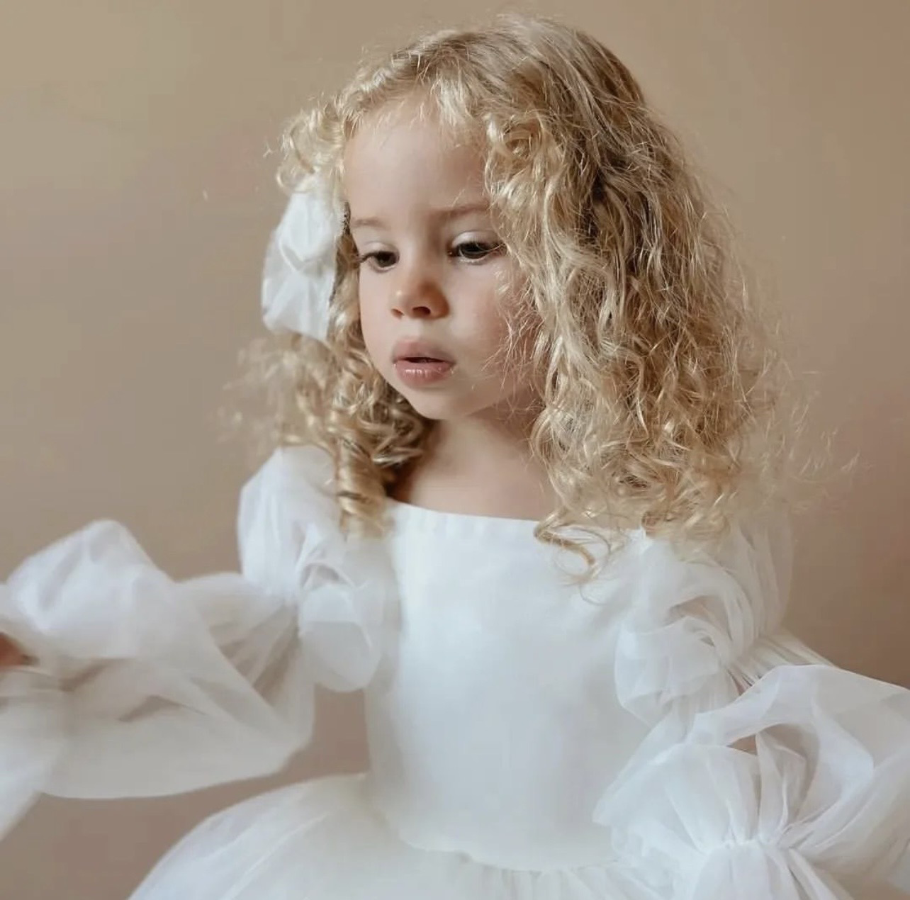 Robe cérémonie -baptêmes bebe   fille blanc manches longues bouffantes Meri tutu 