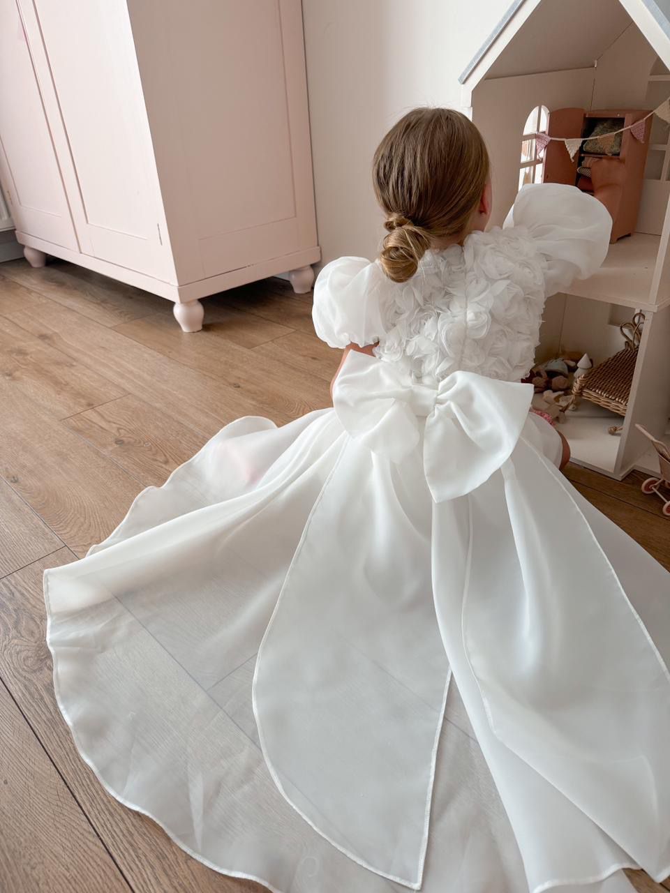 Robe de cérémonie fille avec traine amovible  blanc tulle en fleurs Flowers  