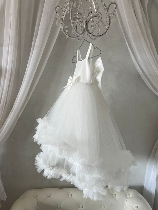 Robe blanche mariage longue derrière Adriana 