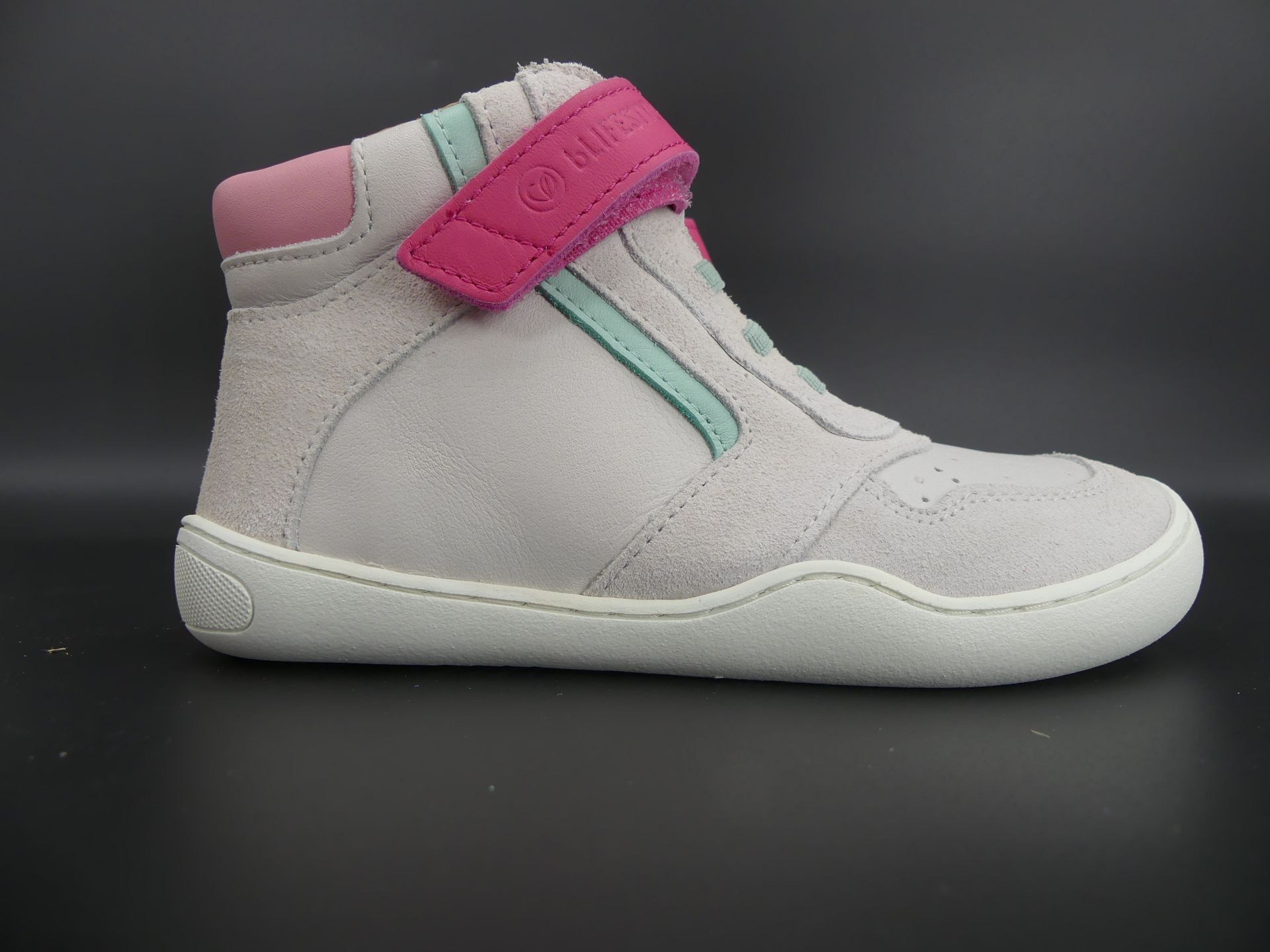bLIFESTYLE anurafroschSTYLE Barfußschuh Midcut weiß mit pinkem Klett und mintfarbenen Details – flexible Sohle