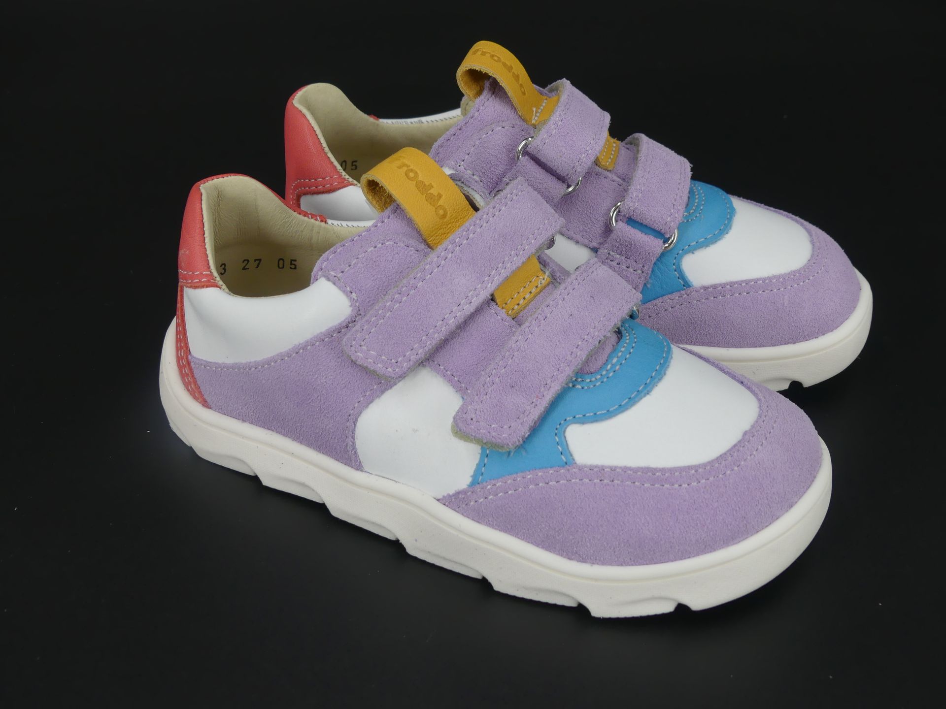Froddo Zeru Spring Barfußschuh in weiss-Lila – Seitenansicht mit lilafarbenem Veloursleder