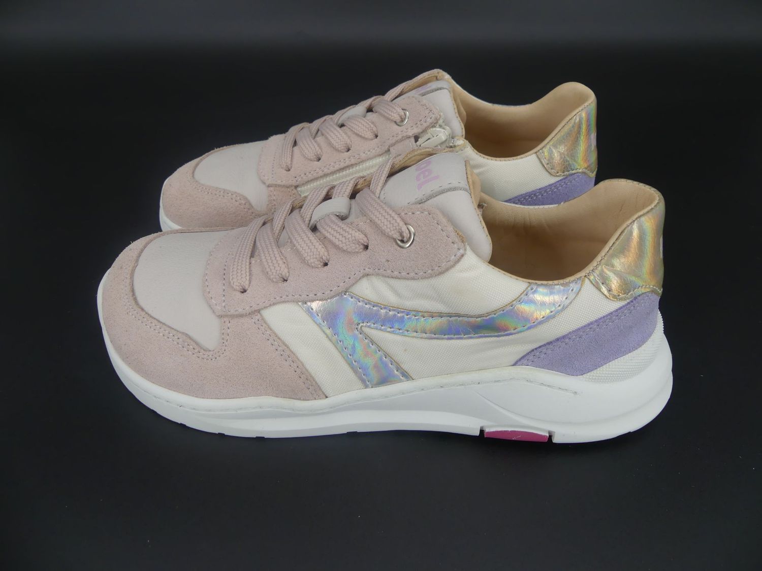 KOEL Silas Barfußsneaker in rose – rosa Grundton mit fliederfarbenen und weißen Einsätzen, flexible Barfußsohle
