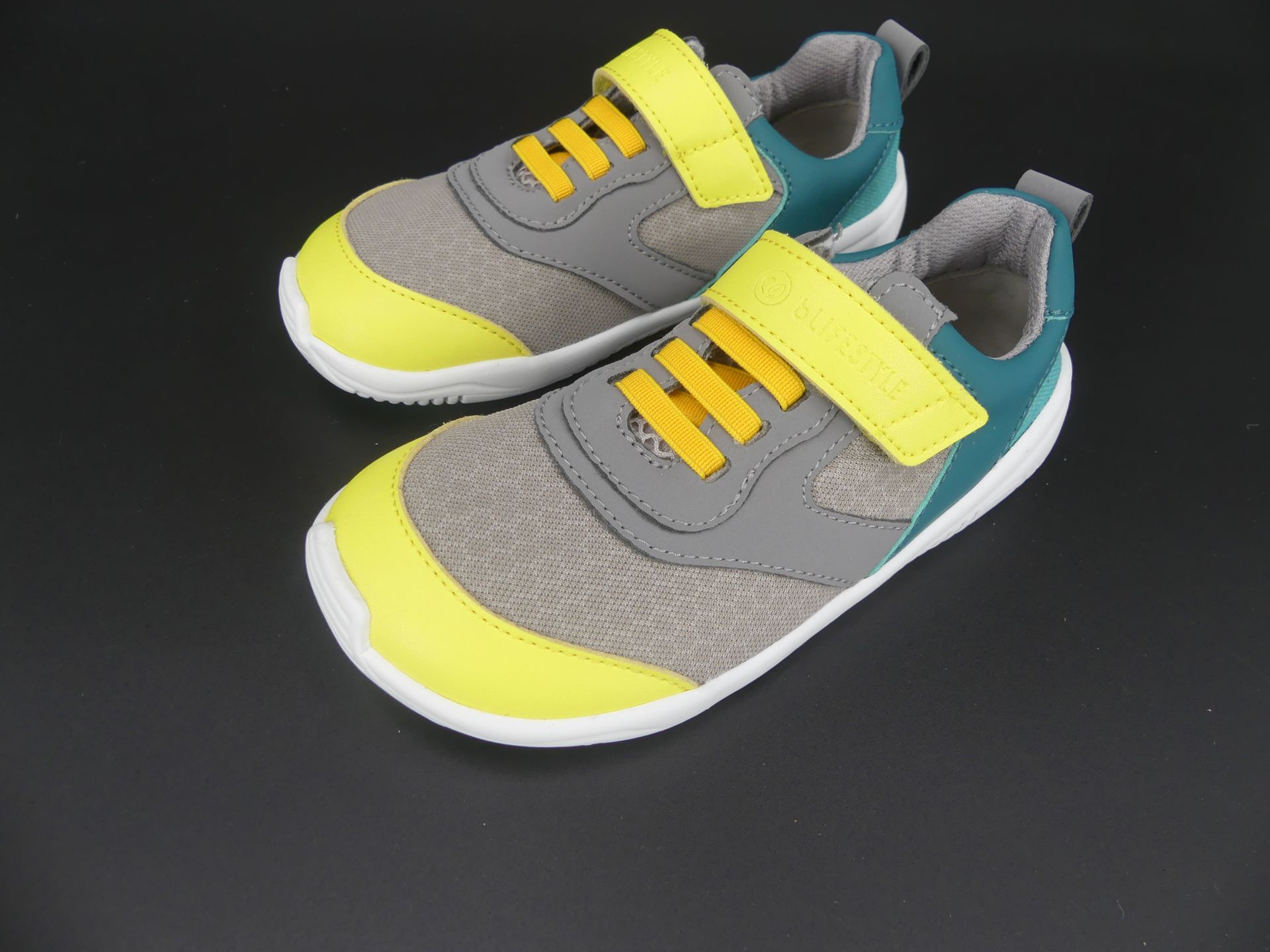 bLIFESTYLE dodoSTYLE – veganer Barfußsneaker Keramik für Kinder