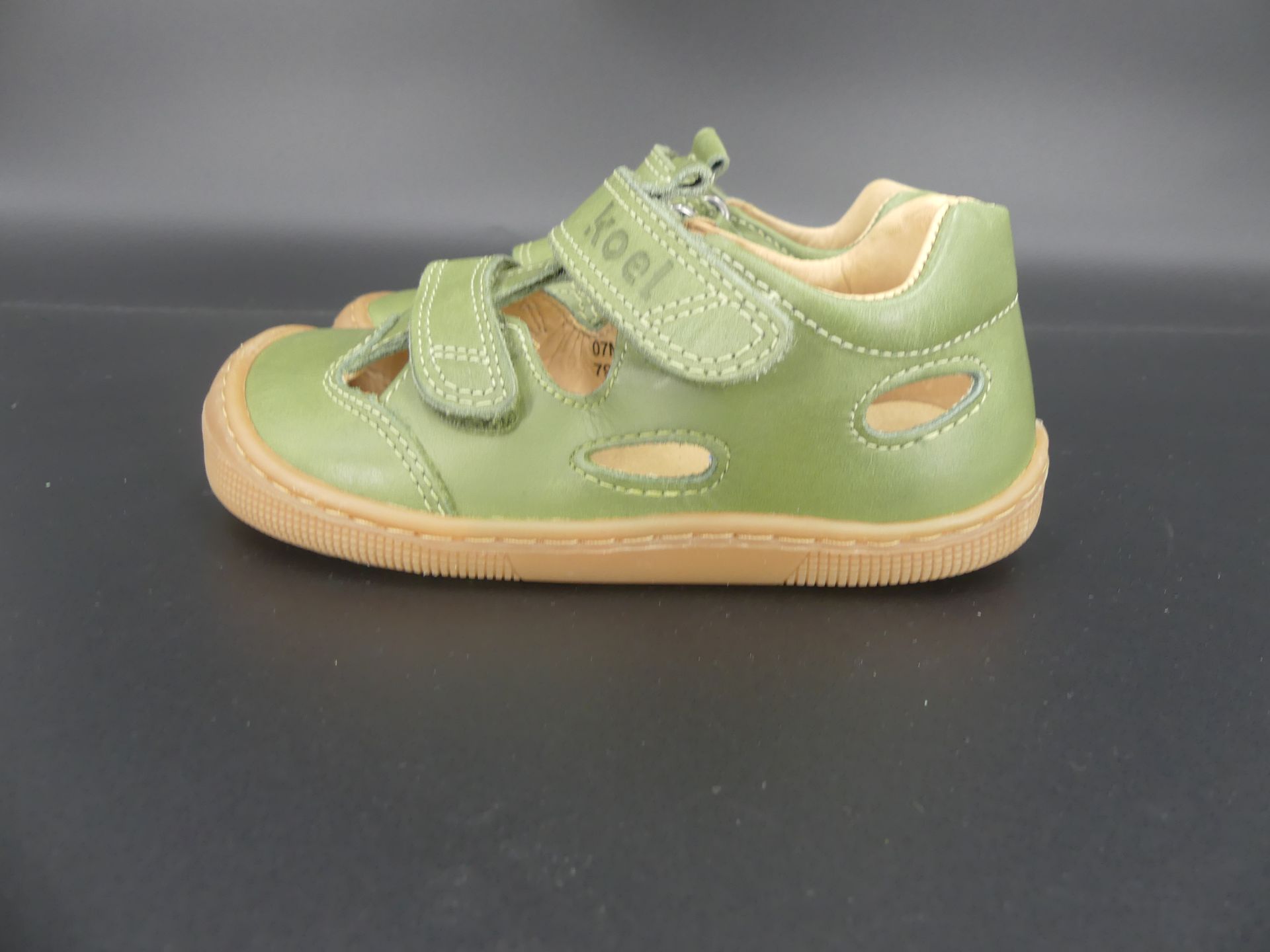 KOEL Kindersandale in Oliv – stabiler Sommerschuh mit viel Zehenfreiheit