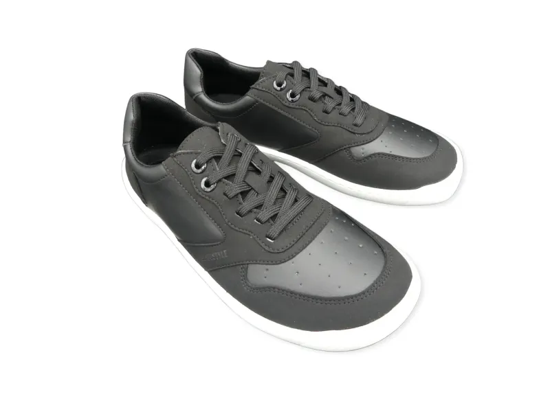 bLifestyle windhauchSTYLE Schwarz – Veganer Barfußsneaker Schräge Gesamtansicht des veganen bLifestyle windhauchSTYLE Barfußsneakers in Schwarz