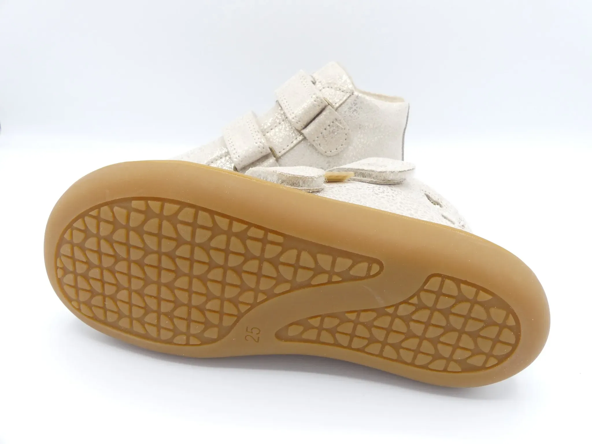 Kinder-Barfußschuh Develab MidCut in Gold Fantasy – seitliche Ansicht mit Glitzerherzen