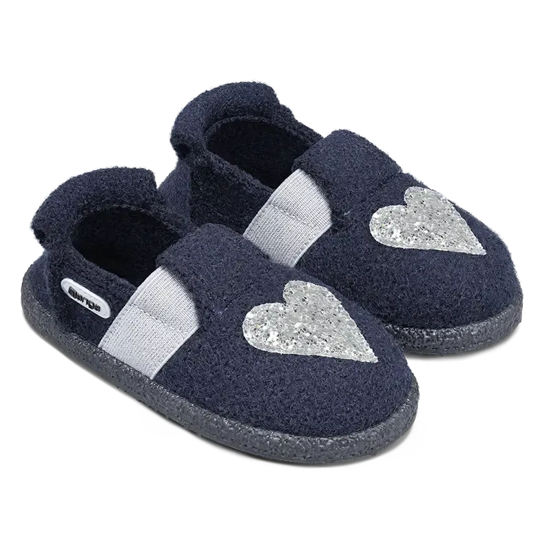 NANGA I Heart U 2.0 – Draufsicht auf dunkelblaue Kinderhausschuhe mit silbernem Glitzerherz