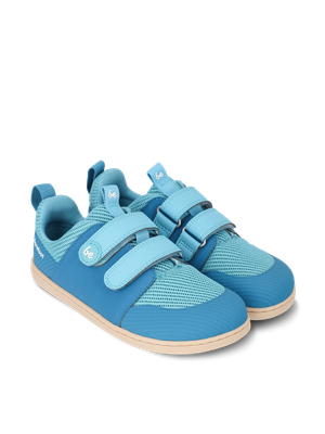 Be Lenka Bounty – Aqua | Veganer Kinder-Barfußsneaker Be Lenka Bounty Kids Aqua – vorne schräg, breite Zehenbox sichtbar