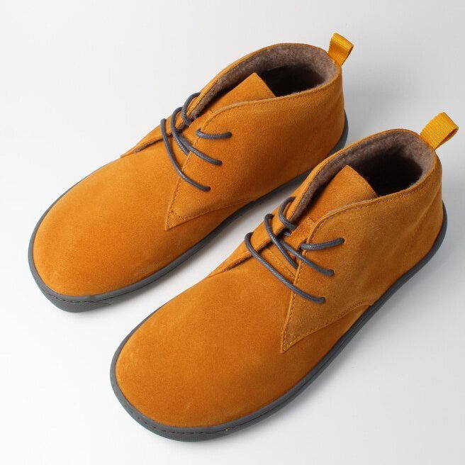 bLifestyle classicSTYLE Sand Barfußschuh aus Bioveloursleder mit Wollvlies – Tragebild
