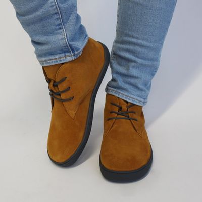 ClassicStyle velours/wollvlies sand bLifestyle classicSTYLE Sand Barfußschuh aus Bioveloursleder mit Wollvlies – Tragebild