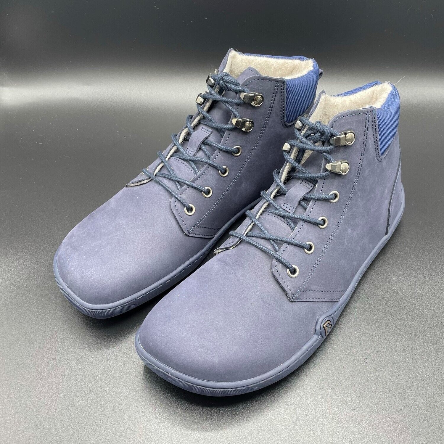 bLifestyle streetSTYLE Nappa Dunkelblau High Cut Barfußschuh mit Wollvlies – Vorderansicht