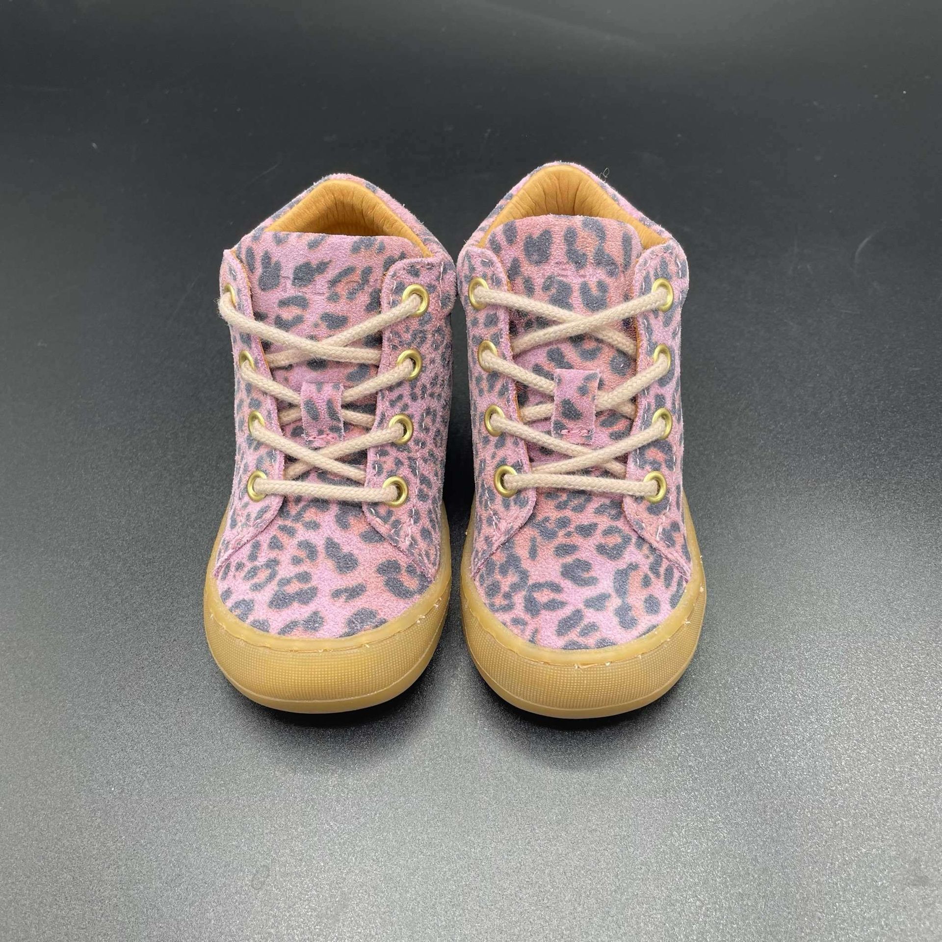 elyoh Lauflerner Schnürer Pink Leo aus Leder für schmale Kinderfüße