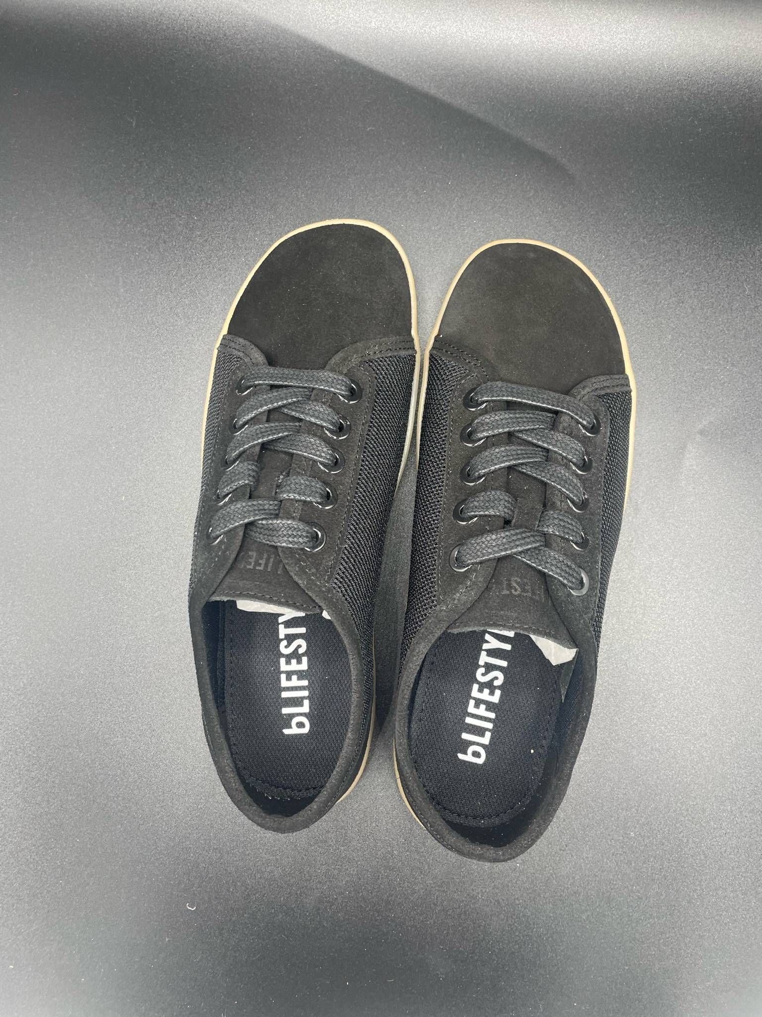 bLifestyle DailyStyle Schwarz leichter Barfußsneaker für Damen mit schmalerem Schnitt