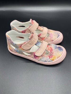 KOEL BEP Medium Nude Flowers geschlossene Kindersandale