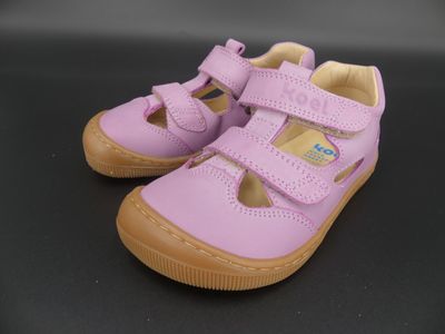 Mädchen-Kinderschuh aus weichem Leder in Lavendel – Schutz und Bewegungsfreiheit