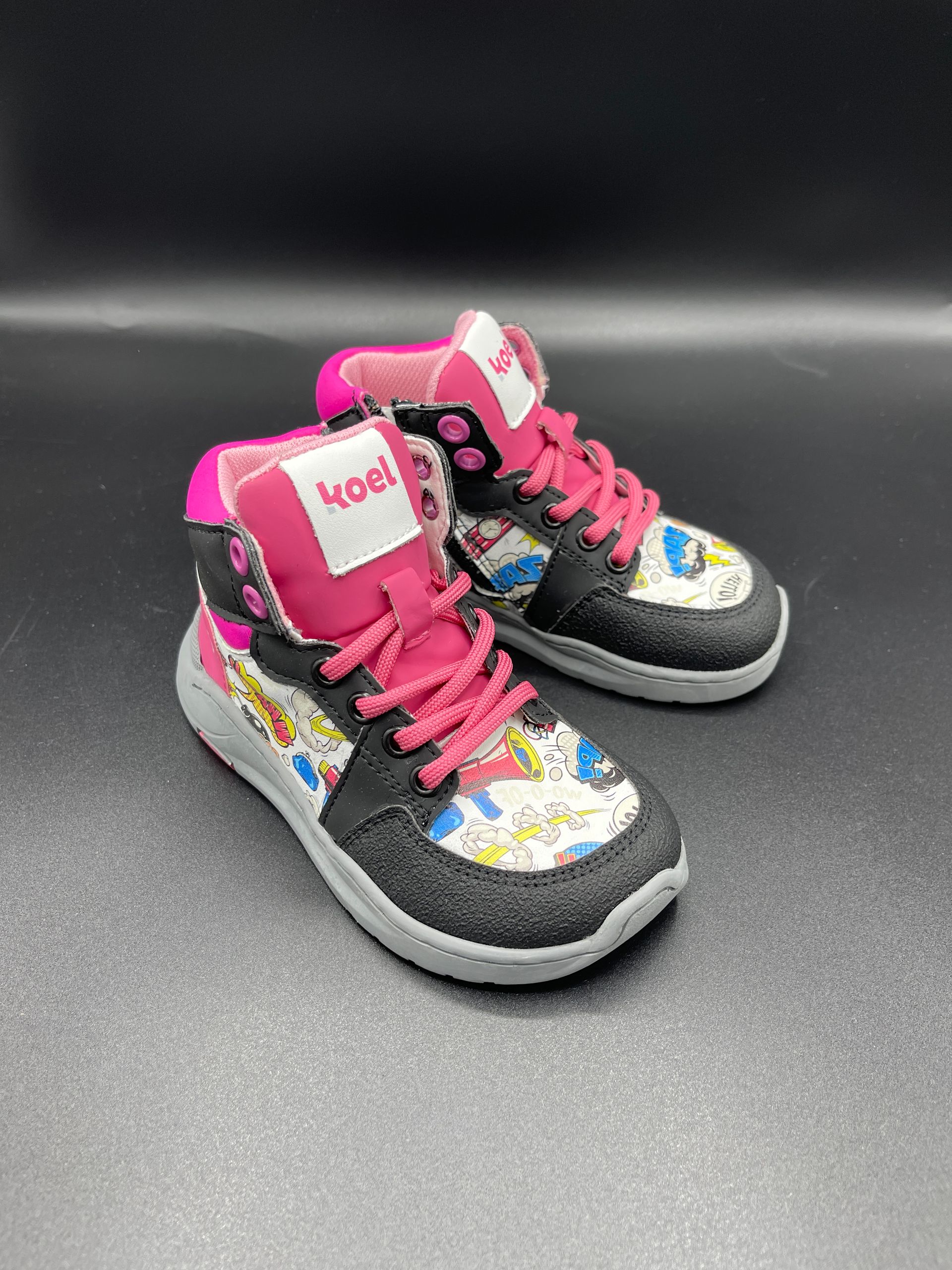KOEL SAM Fuchsia Barfuß Sneaker Kinder im pinken Skater Look mit bedrucktem Leder