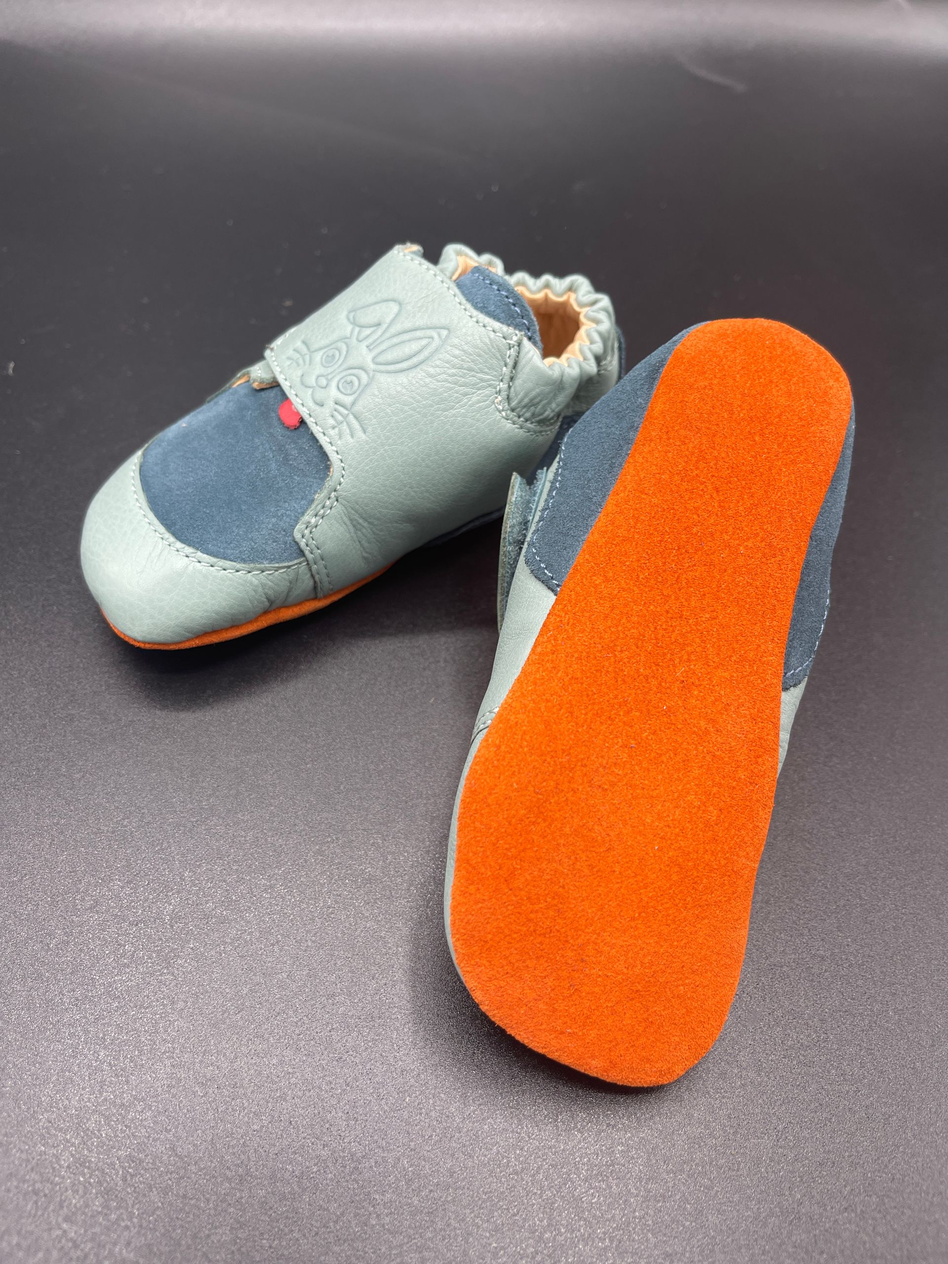 Affenzahn Krabbelschuhe Hase – weich flexibel Baby Barfuß