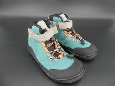 bLIFESTYLE steinbockSTYLE TEX von oben – breite Zehenbox für natürliche Zehenfreiheit gut erkennbar