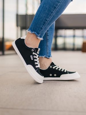 ragebild beLenka Rebound black-white – schwarzer Barfußsneaker mit weisser Zehenkappe und Sohle, ko…