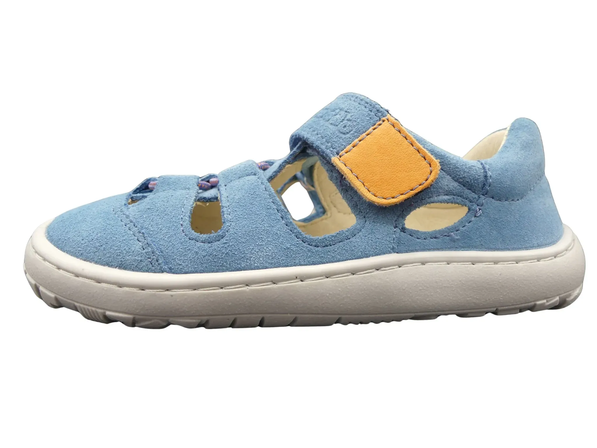 Froddo Barfußsandale in Jeansblau – schräge Vorderansicht