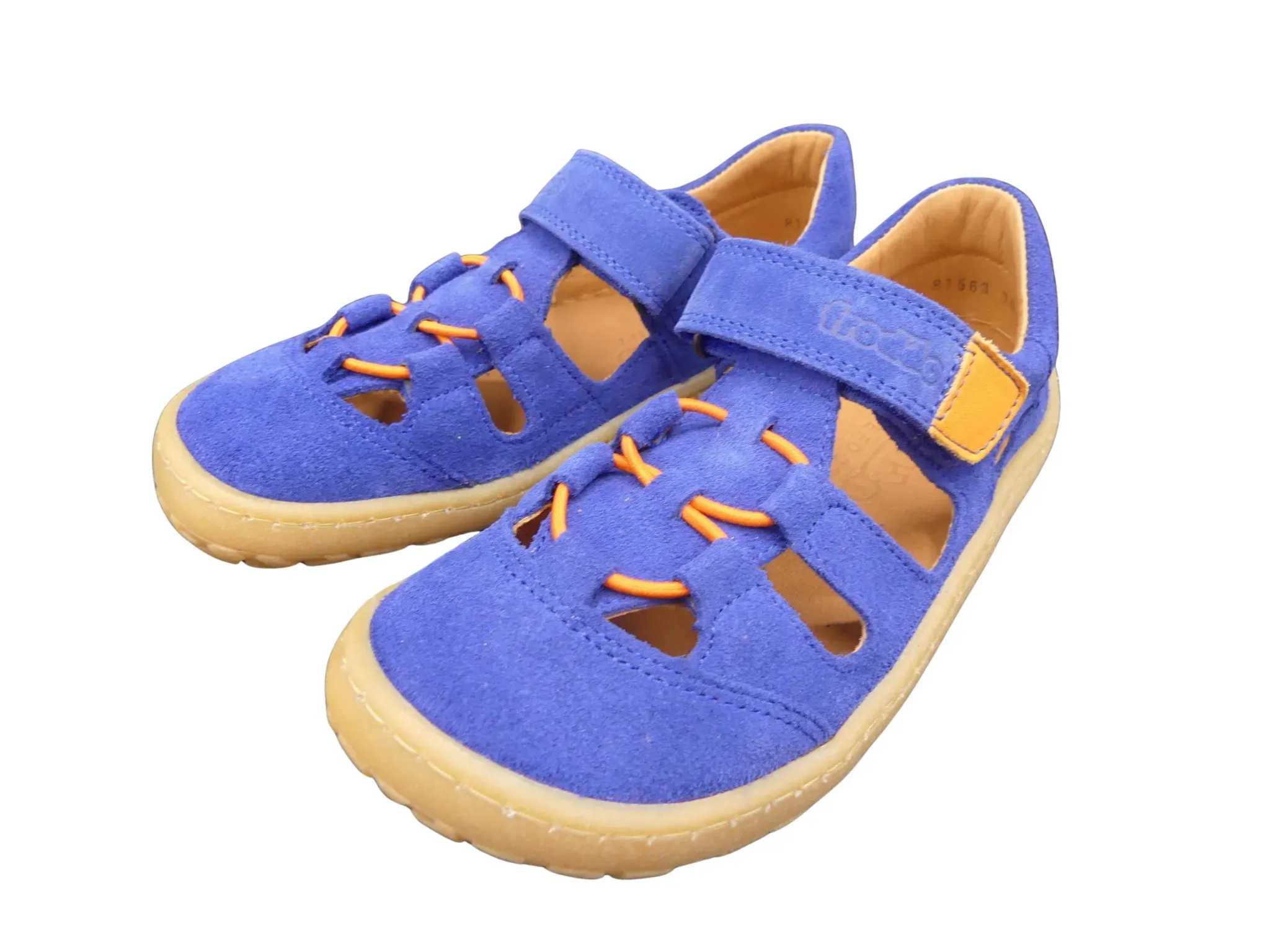 Froddo Barfußsandale in Blau und Orange – schräge Vorderansicht