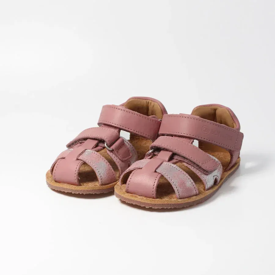 bLIFESTYLE LederschildkrötenSTYLE Sandale – Seitenansicht in Altrosa mit Glitzer