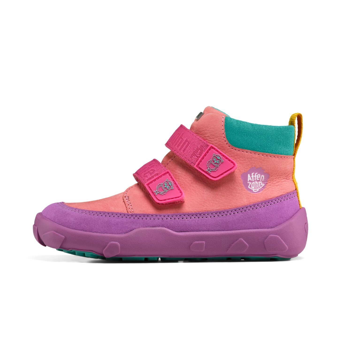 Vorderansicht des Affenzahn Lowboot Lederschuhs mit Eulenmotiv – naturbraunes Design, kindgerecht v…