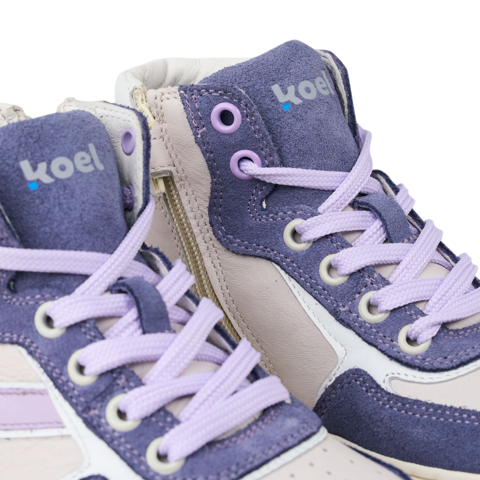 KOEL Danish Nappa Lavendel – High-Sneaker Barfußschuh für Kinder, Seitenansicht mit Schnürung und hohem Schaft
