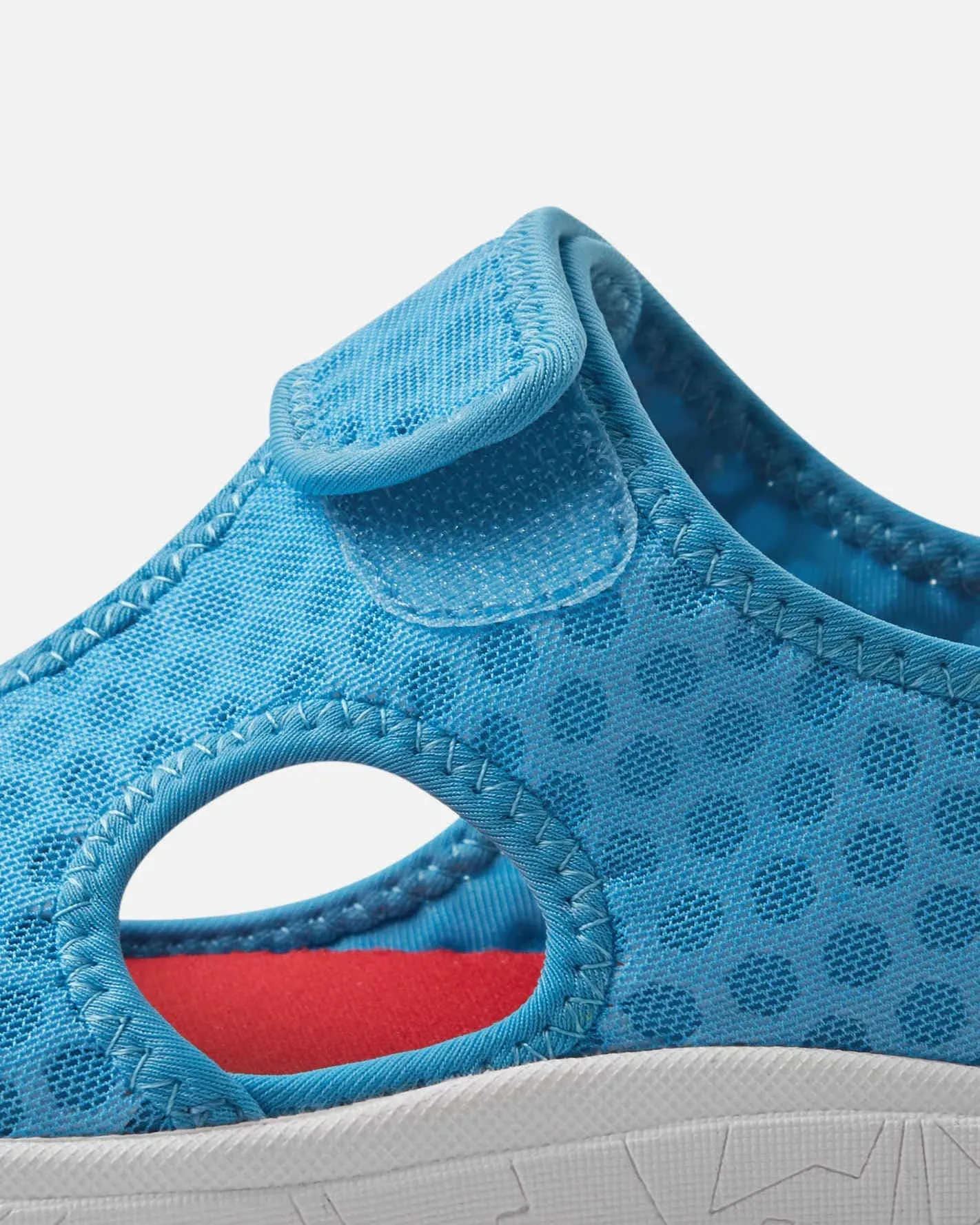 Reima Rantaan Wasserschuhe Kinder türkis am Fuß getragen flexibel Sommer