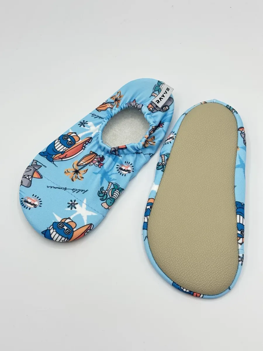 Rayve Splashsafe Sommerblau Kinder-Wasserschuhe mit Hai, Schildkröte und Surfbrett-Motiven