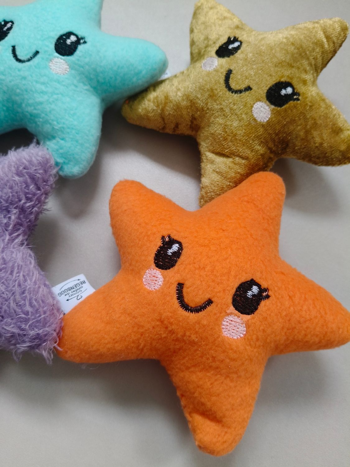 Troostknuffel- Mini ster met gezichtje