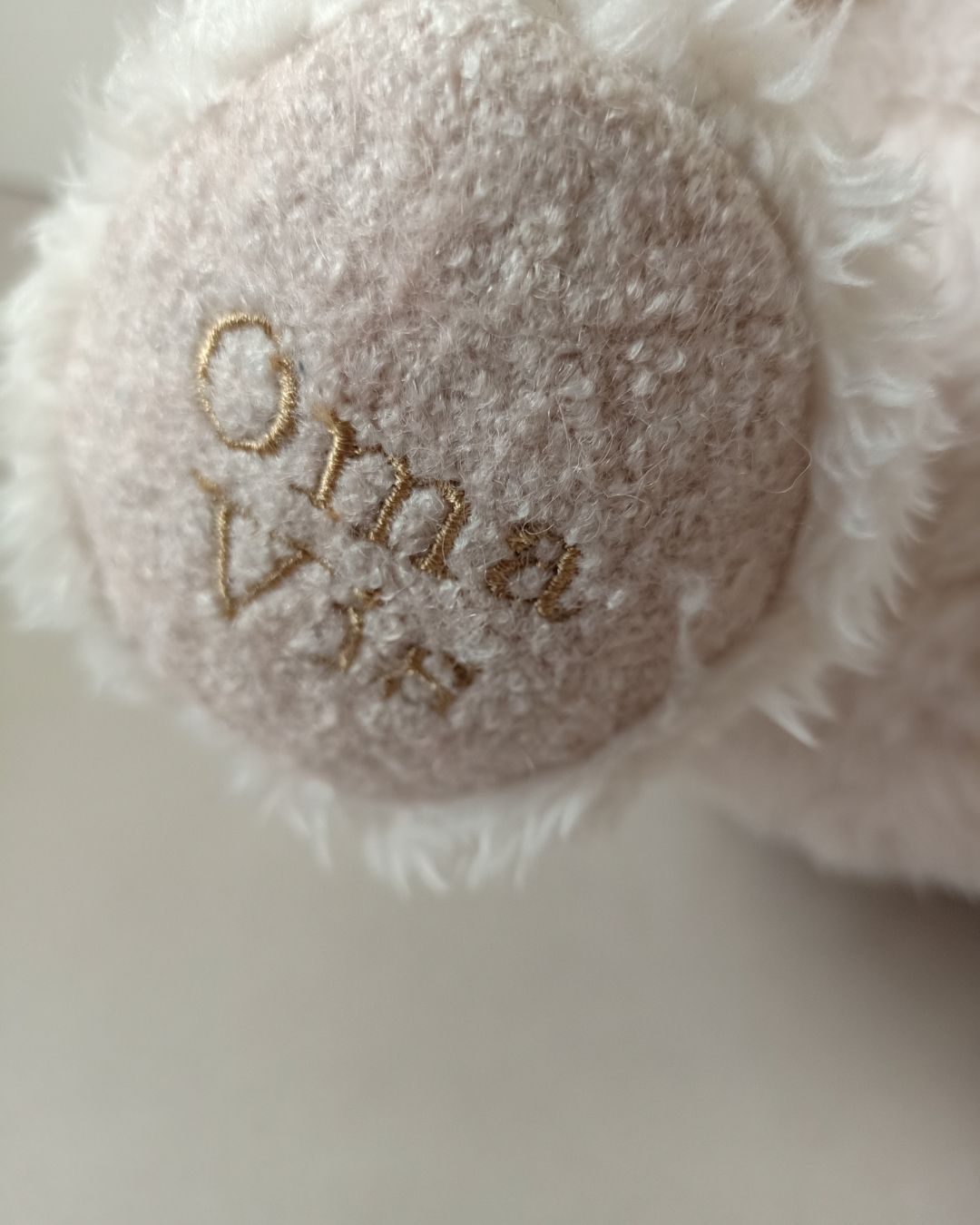 Herinneringsbeer of troostbeer van kleding overledene