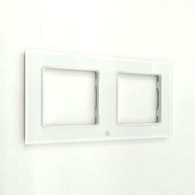 Shelly Wall Frame 2 - valkoinen peitelevy kahdelle Wall Switch / Wall socket -tuotteelle
