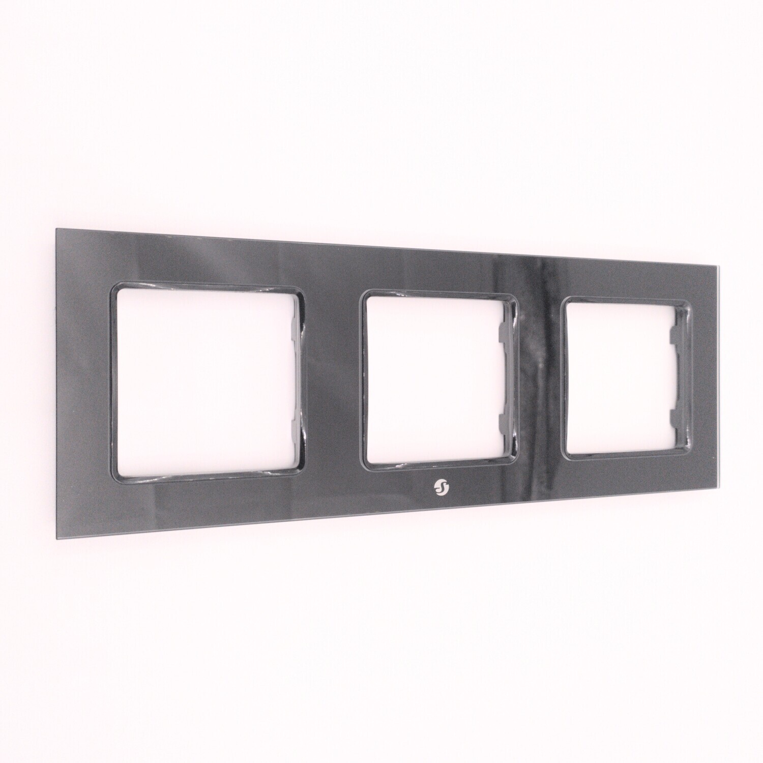 Shelly Wall Frame 3 - musta peitelevy kolmelle Wall Switch / Wall Socket -tuotteelle